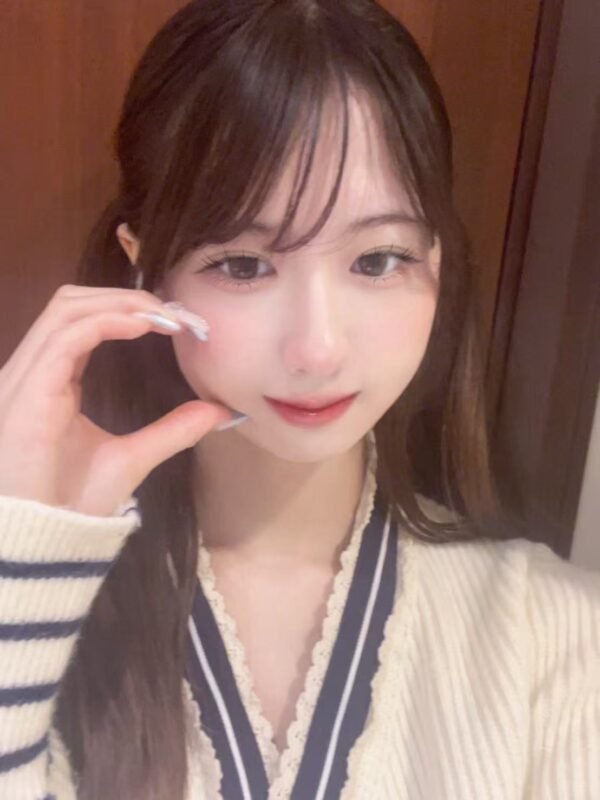日和20岁 162cm E罩杯 45kg出身：日本 等级：sss